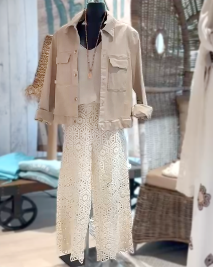 leichte Sommerjacke & Hose mit Lochstickerei - die kleine Wundertüte