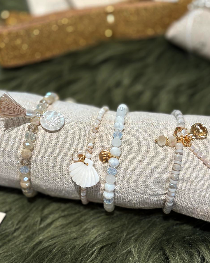 wunderschöne Sommer-Armbänder mit Muscheln - die kleine Wundertüte