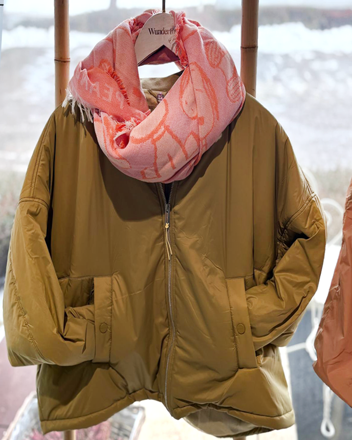 frühlingsjacke und snoopy-Schal - die kleine Wundertüte